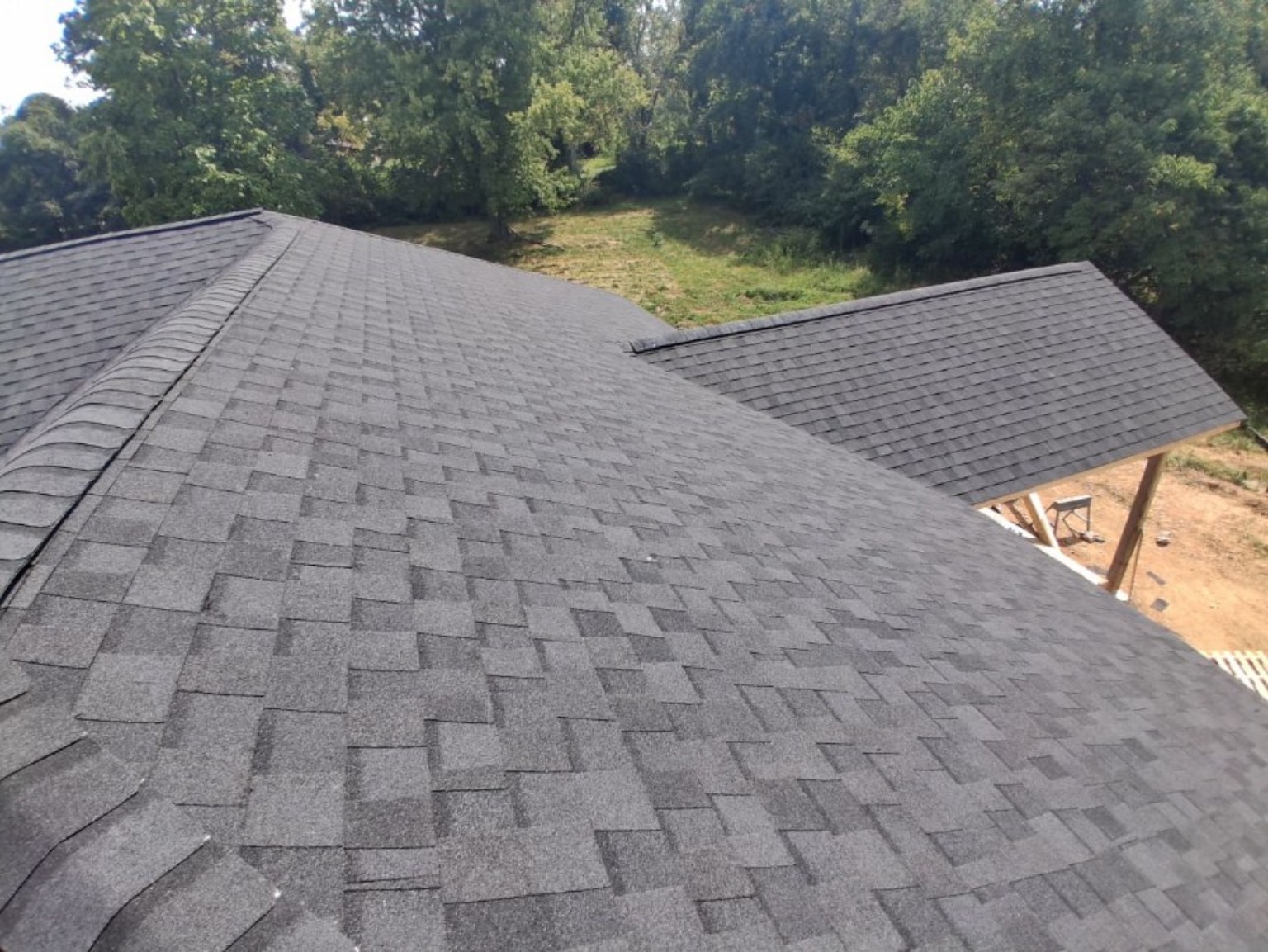 Finished CertainTeed Landmark shingles and rooflines on a Festus Missouri new-construction project
